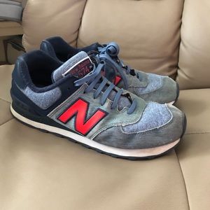 New Balance 574 blue sneaker